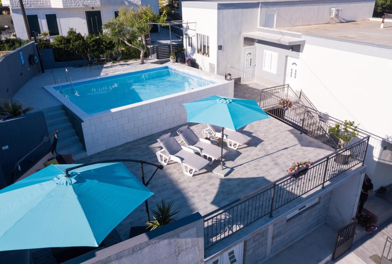Apartments Lidija - Sea View Apartment With Exclusive Right Of Using Hot Tub Or Split Level Apartment With Exclusive Right Of Using Pool Podstrana Exterior foto
