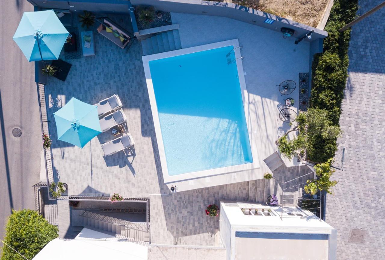 Apartments Lidija - Sea View Apartment With Exclusive Right Of Using Hot Tub Or Split Level Apartment With Exclusive Right Of Using Pool Podstrana Exterior foto