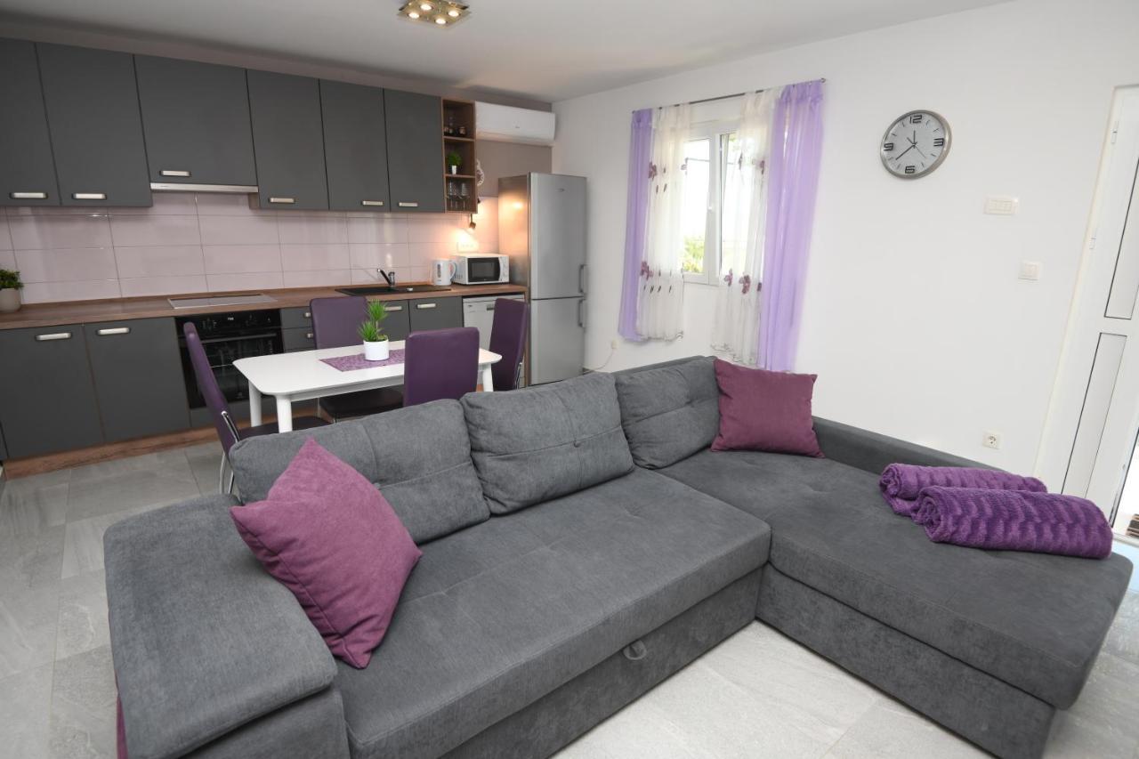 Apartments Lidija - Sea View Apartment With Exclusive Right Of Using Hot Tub Or Split Level Apartment With Exclusive Right Of Using Pool Podstrana Exterior foto